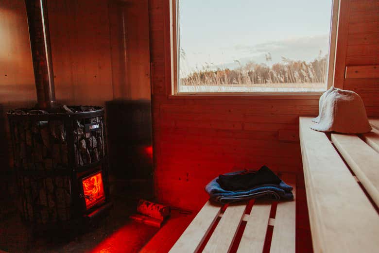 Aqueceremos a sauna com estufa de lenha